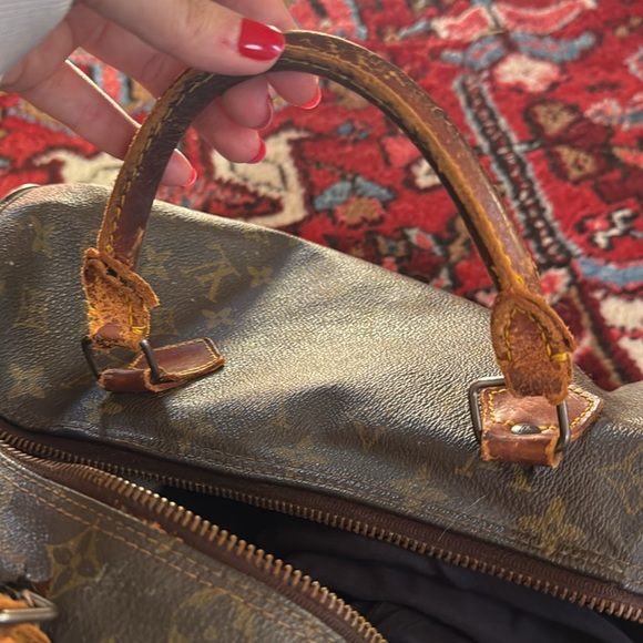 Louis Vuitton Damaged Authetic Flawed Flaws LV Luxury Monogram Speedy Vintage - Picture 6 of 10